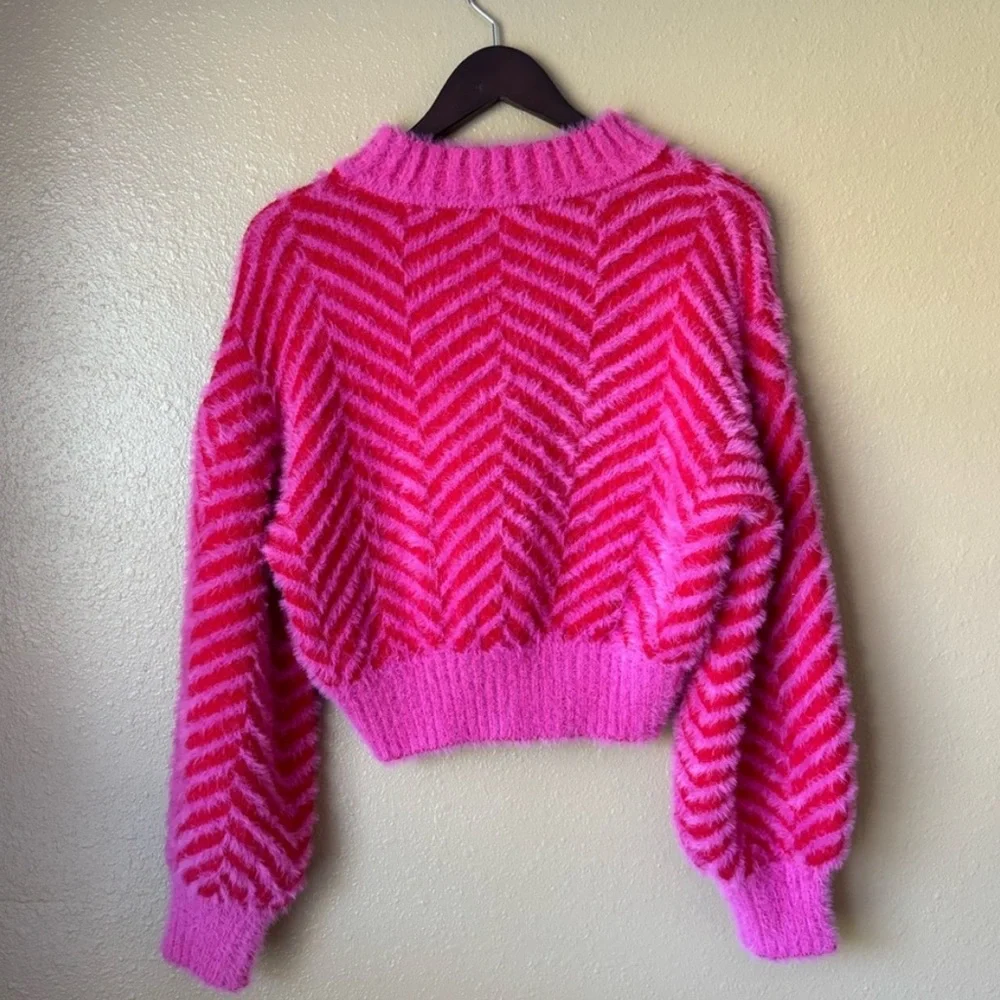 SUGAR LIPS Chevron Cheshire Eyelash Pink Red Crop Print Fuzzy Sweater - Size S - Picture 3 of 12